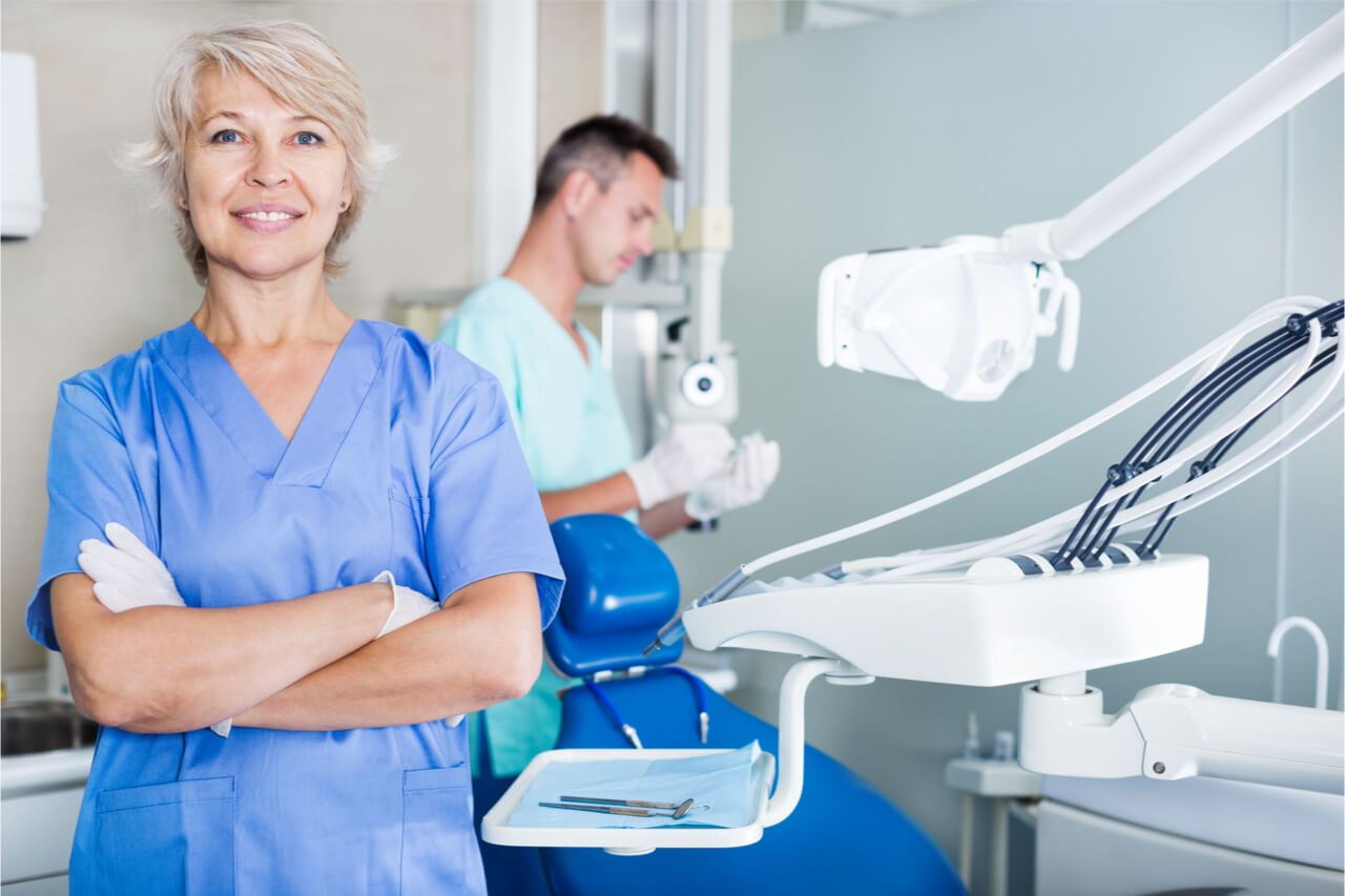 What does a prosthodontist do?