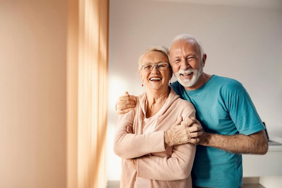 How Long Do Dentures Last? A Realistic Guide for Everyday Wearers